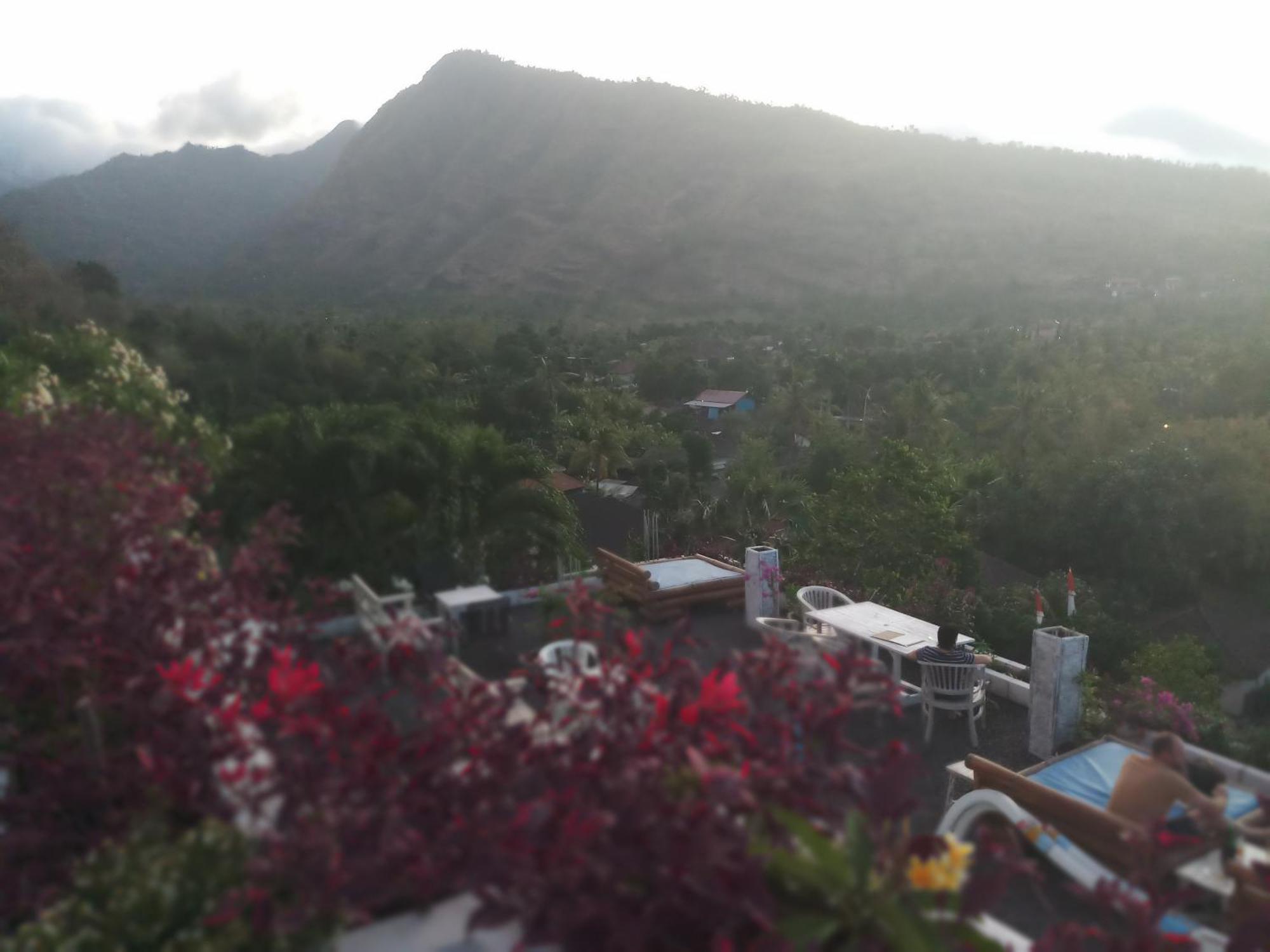 Waenis Sunset View Hotel And Restaurant, Amed, Bali Εξωτερικό φωτογραφία