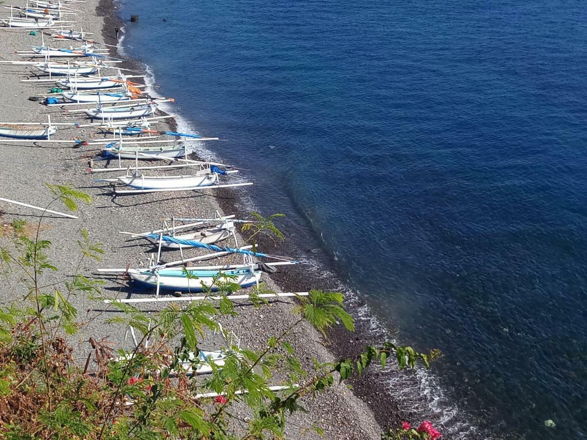 Waenis Sunset View Hotel And Restaurant, Amed, Bali Εξωτερικό φωτογραφία
