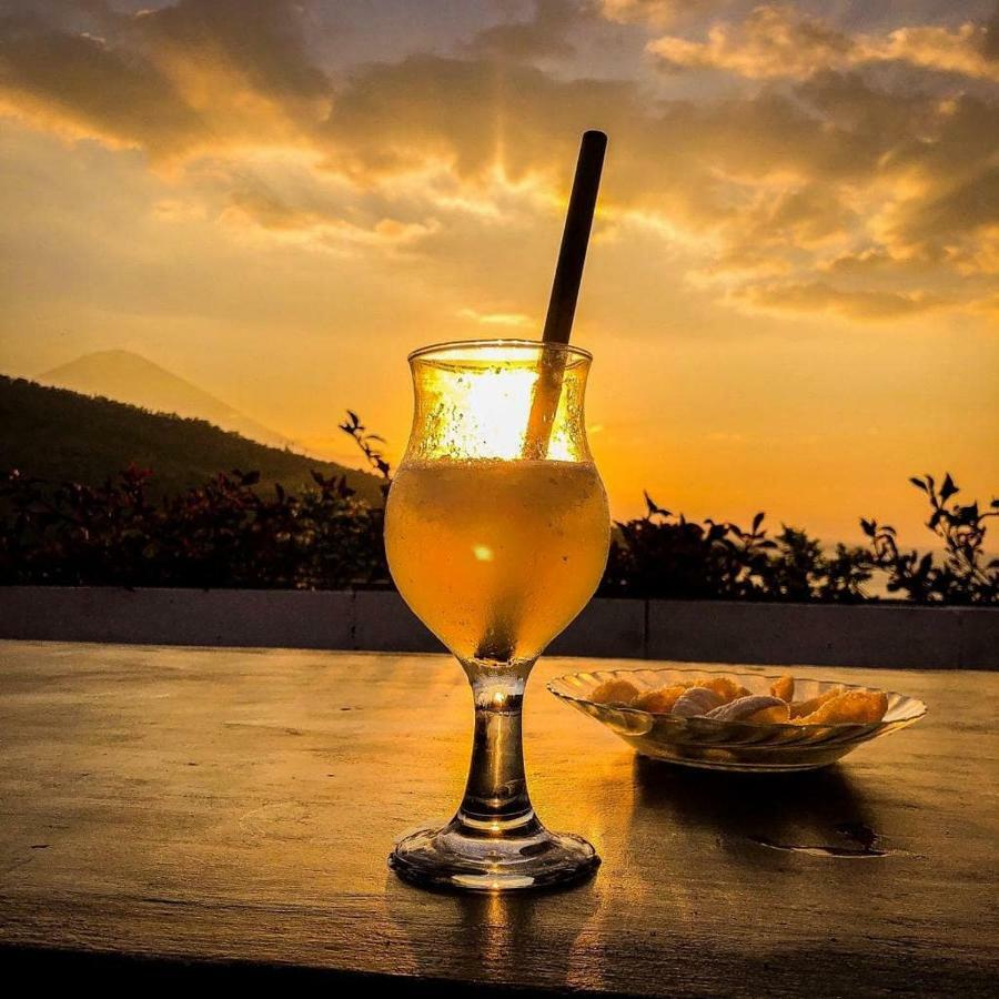 Waenis Sunset View Hotel And Restaurant, Amed, Bali Εξωτερικό φωτογραφία